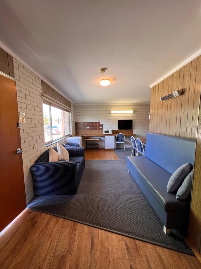 Sturt Motel Balranald Buitenkant foto
